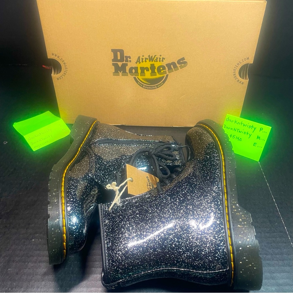 BNIB Dr.Martens 1460 UK 4 US 6 Cosmic Glitter PRICE FIRM NO OFFERS NO DISCOUNTS - Picture 7 of 15